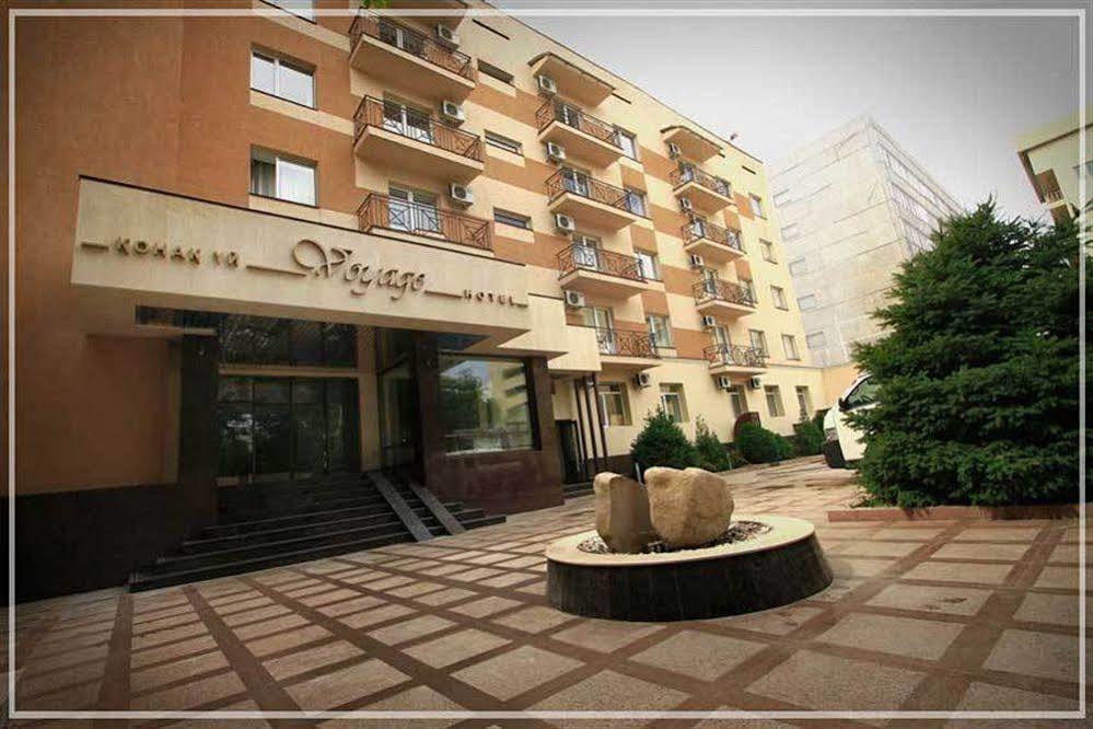 Voyage Hotel Almaty Exterior foto